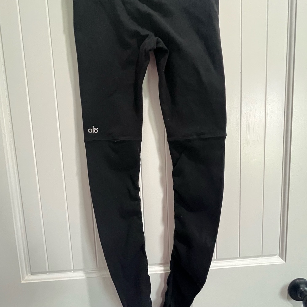 ALO Yoga Charcoal Black Leggings